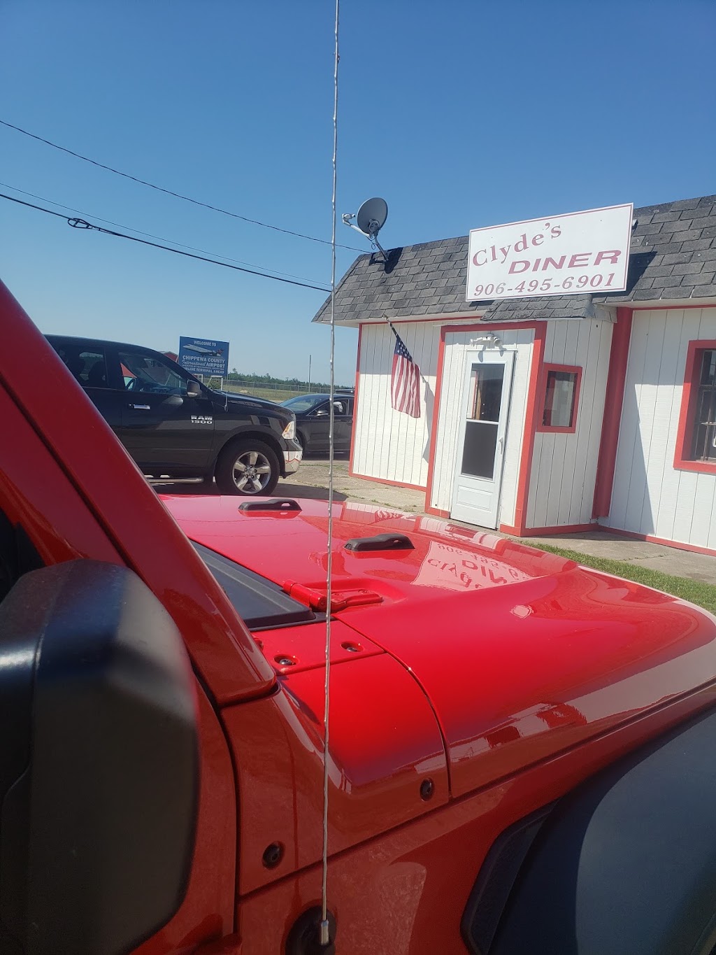 Clydes Of Kinross | restaurant | 5324 M-80, Sault Ste. Marie, MI 49788, USA | 9064956901 OR +1 906-495-6901