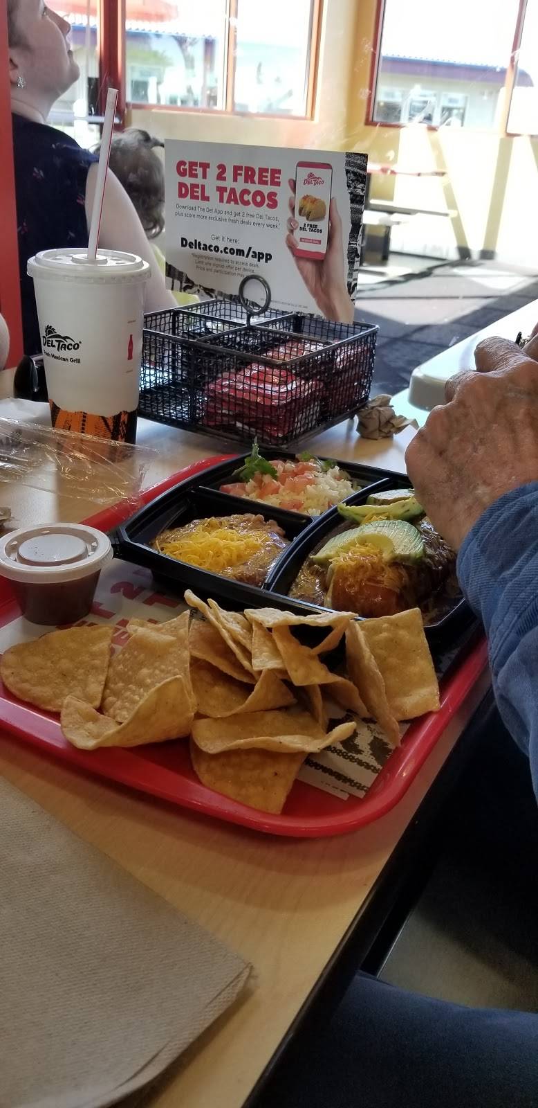 Del Taco | meal takeaway | 2401 Fulkerth Rd, Turlock, CA 95380, USA | 2096686498 OR +1 209-668-6498
