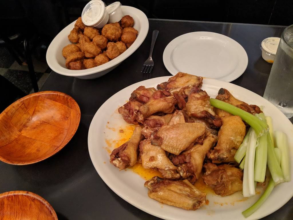 Anchor Bar | restaurant | 1047 Main St, Buffalo, NY 14209, USA | 7168831134 OR +1 716-883-1134