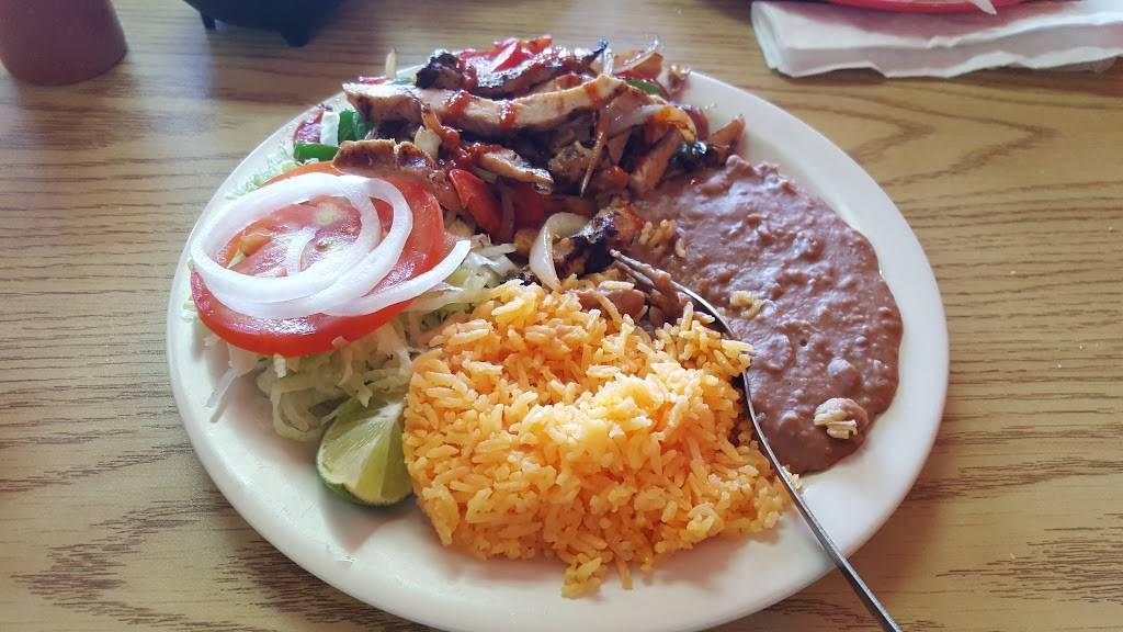 Tres Arbolitos | restaurant | 3212 Falls Dr, Dallas, TX 75211, USA | 2144672399 OR +1 214-467-2399