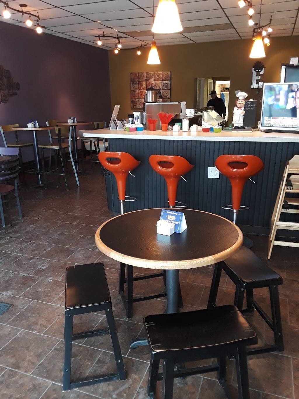 Elkes | restaurant | 130 E Water St, Constantine, MI 49042, USA | 2694351033 OR +1 269-435-1033