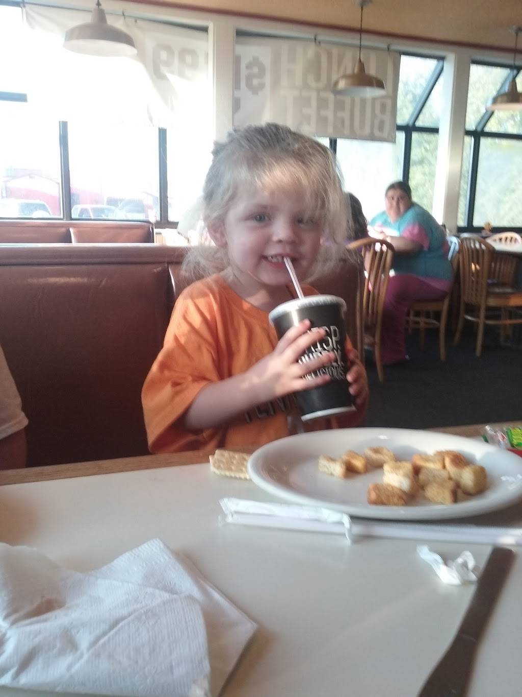 Pizza Hut | meal takeaway | 1653 W College St Suite 6, Pulaski, TN 38478, USA | 9313637496 OR +1 931-363-7496