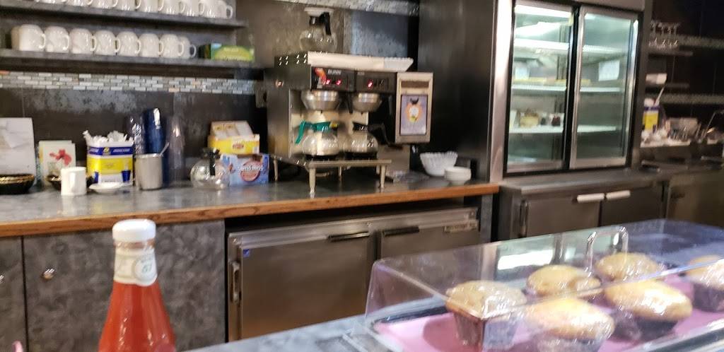 Betsy Ross Diner | restaurant | 5748 Berkshire Valley Rd, Oak Ridge, NJ 07438, USA | 9735452828 OR +1 973-545-2828