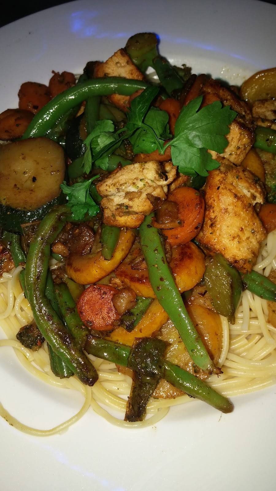 Incognito Bistro & Lounge | restaurant | 1606 Acushnet Ave, New Bedford, MA 02746, USA | 5089933933 OR +1 508-993-3933