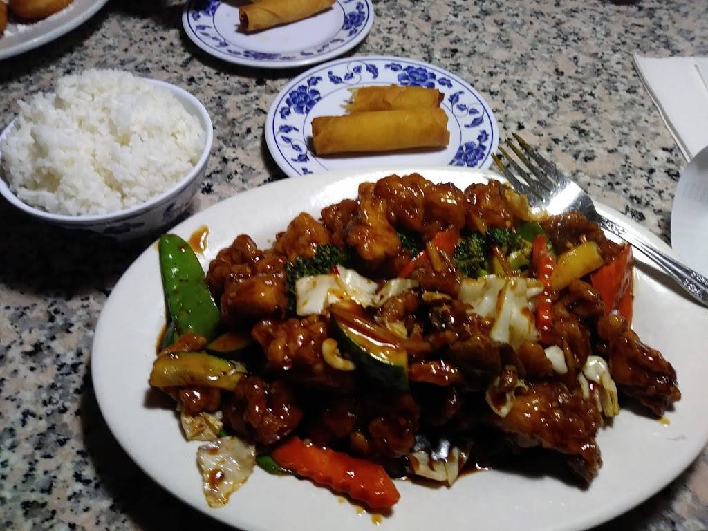 Ho Ho Kitchen | restaurant | 111 S Bowen Rd, Arlington, TX 76012, USA | 8178613263 OR +1 817-861-3263