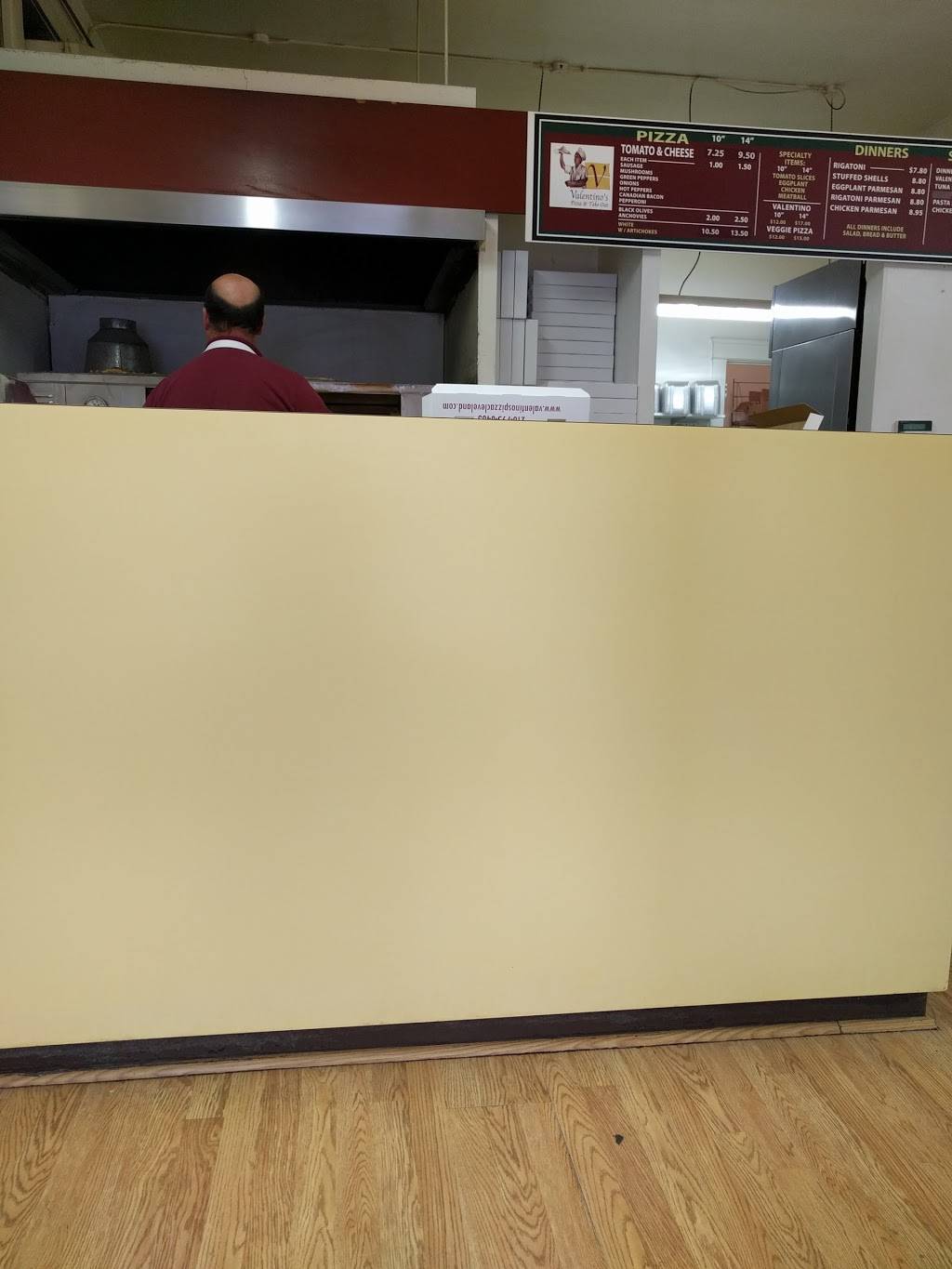 Valentinos | restaurant | 2197 Murray Hill Rd, Cleveland, OH 44106, USA | 2167950463 OR +1 216-795-0463