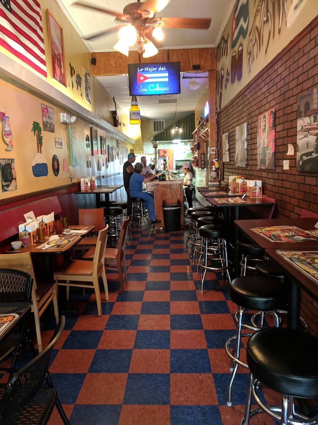 Buenavista Cuban Cafe | restaurant | 322 Main St, Greenwood, SC 29646, USA | 8642235990 OR +1 864-223-5990