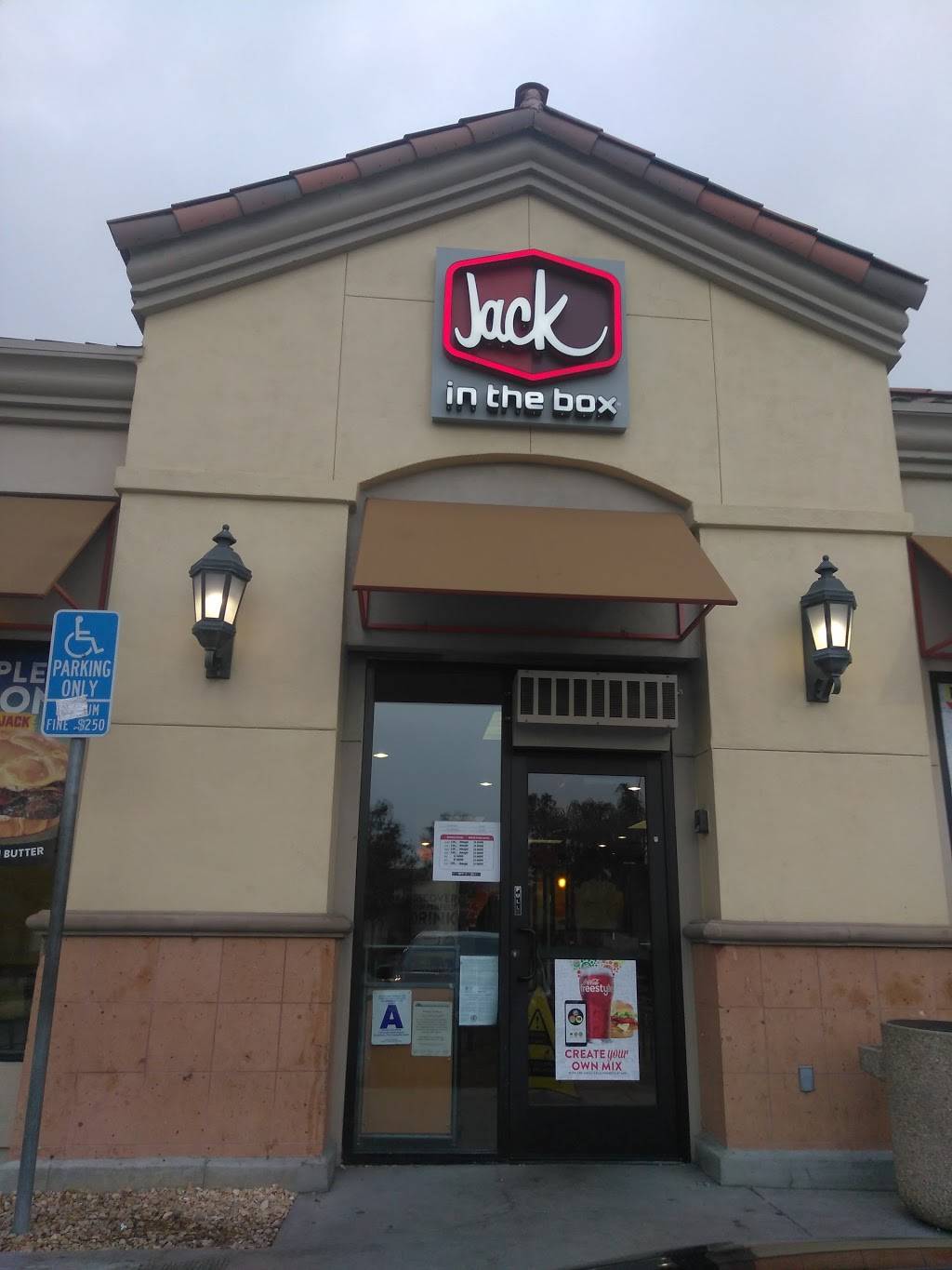 Jack in the Box | restaurant | 25950 Iris Ave, Moreno Valley, CA 92551, USA | 9512420232 OR +1 951-242-0232