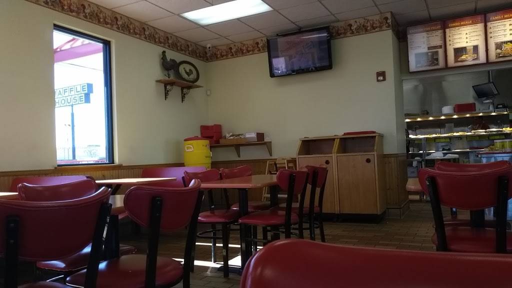 Chicken Express | restaurant | 1212 S Blue Mound Rd, Saginaw, TX 76131, USA | 8172349292 OR +1 817-234-9292