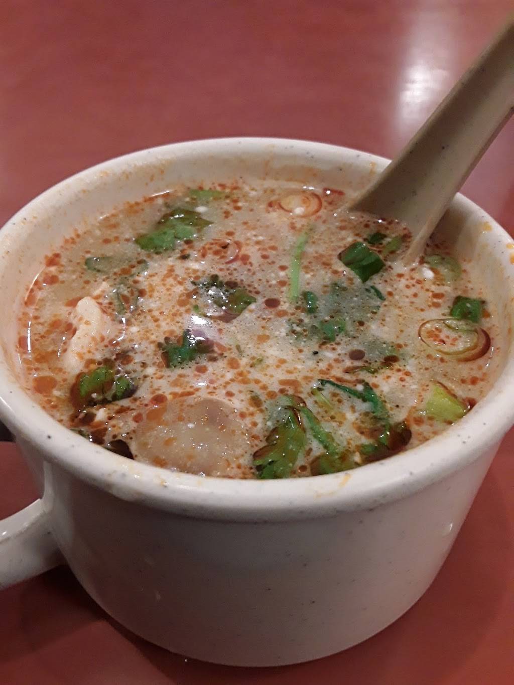 Lulus Rice & Noodles | restaurant | 135 W Kemper Rd, Cincinnati, OH 45246, USA | 5136714949 OR +1 513-671-4949