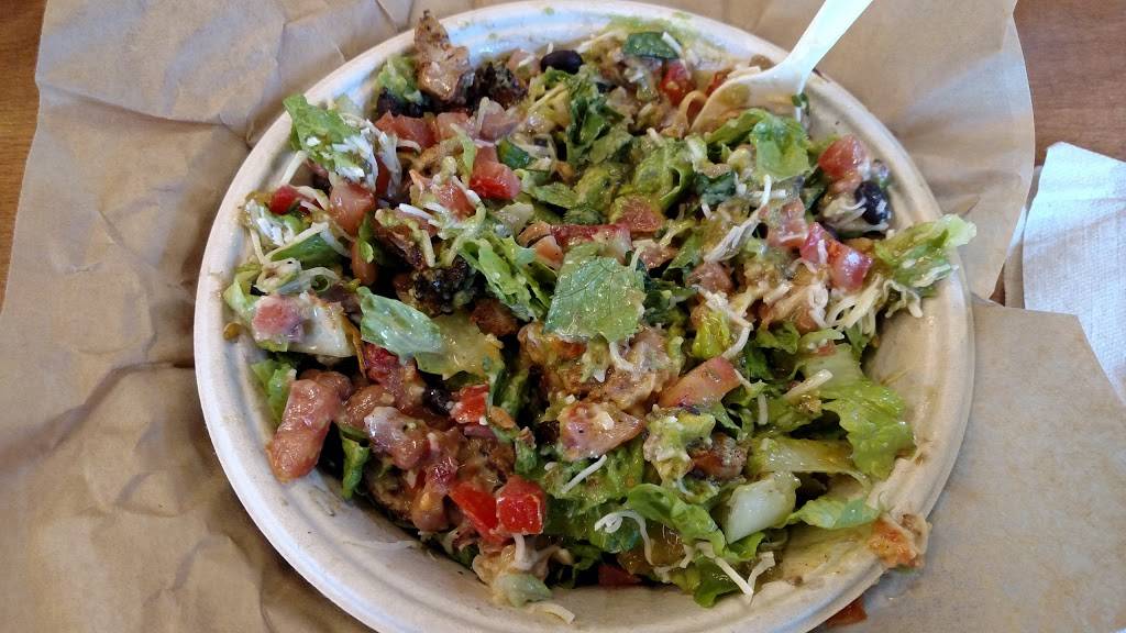 QDOBA Mexican Eats | restaurant | 1016 Outlet Collection Way, Auburn, WA 98001, USA | 2538331969 OR +1 253-833-1969