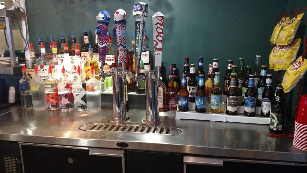 Champions Sports Bar & Grill | restaurant | 1042 Wehrle Dr, Buffalo, NY 14221, USA | 7164580786 OR +1 716-458-0786