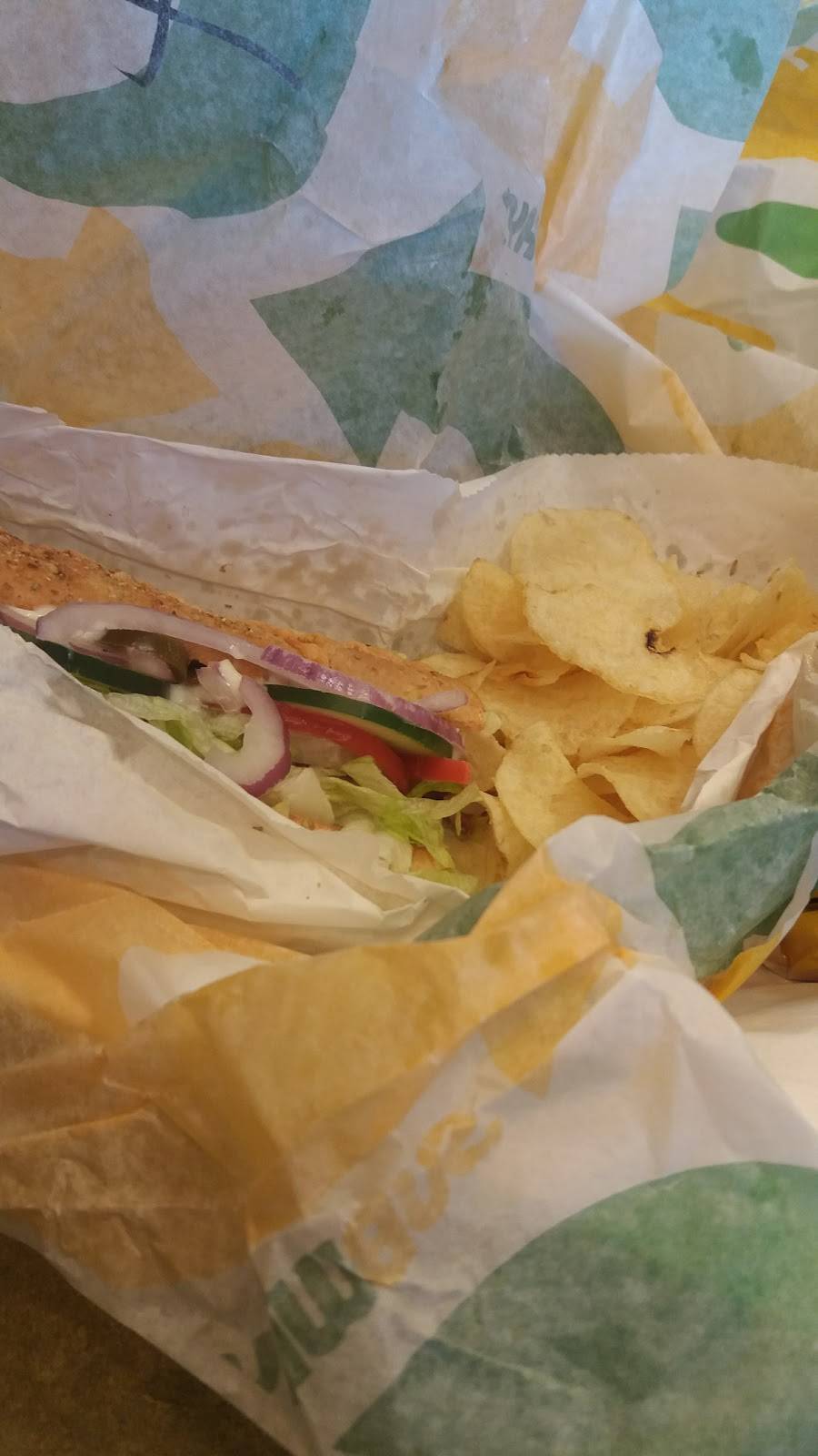 Subway | restaurant | 20430 W Catawba Ave, Cornelius, NC 28031, USA | 7048926728 OR +1 704-892-6728
