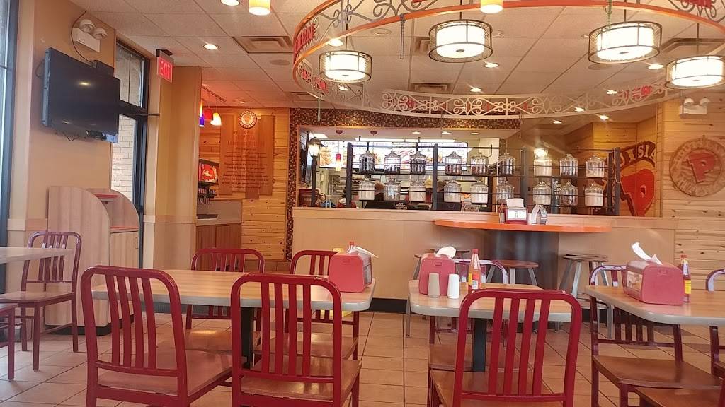 Popeyes Louisiana Kitchen | restaurant | 1245 W Normantown Rd, Romeoville, IL 60446, USA | 8153722867 OR +1 815-372-2867