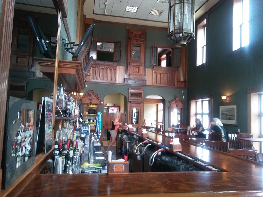 Captains Tavern | restaurant | 1 W High St, Lawrenceburg, IN 47025, USA | 8125770432 OR +1 812-577-0432