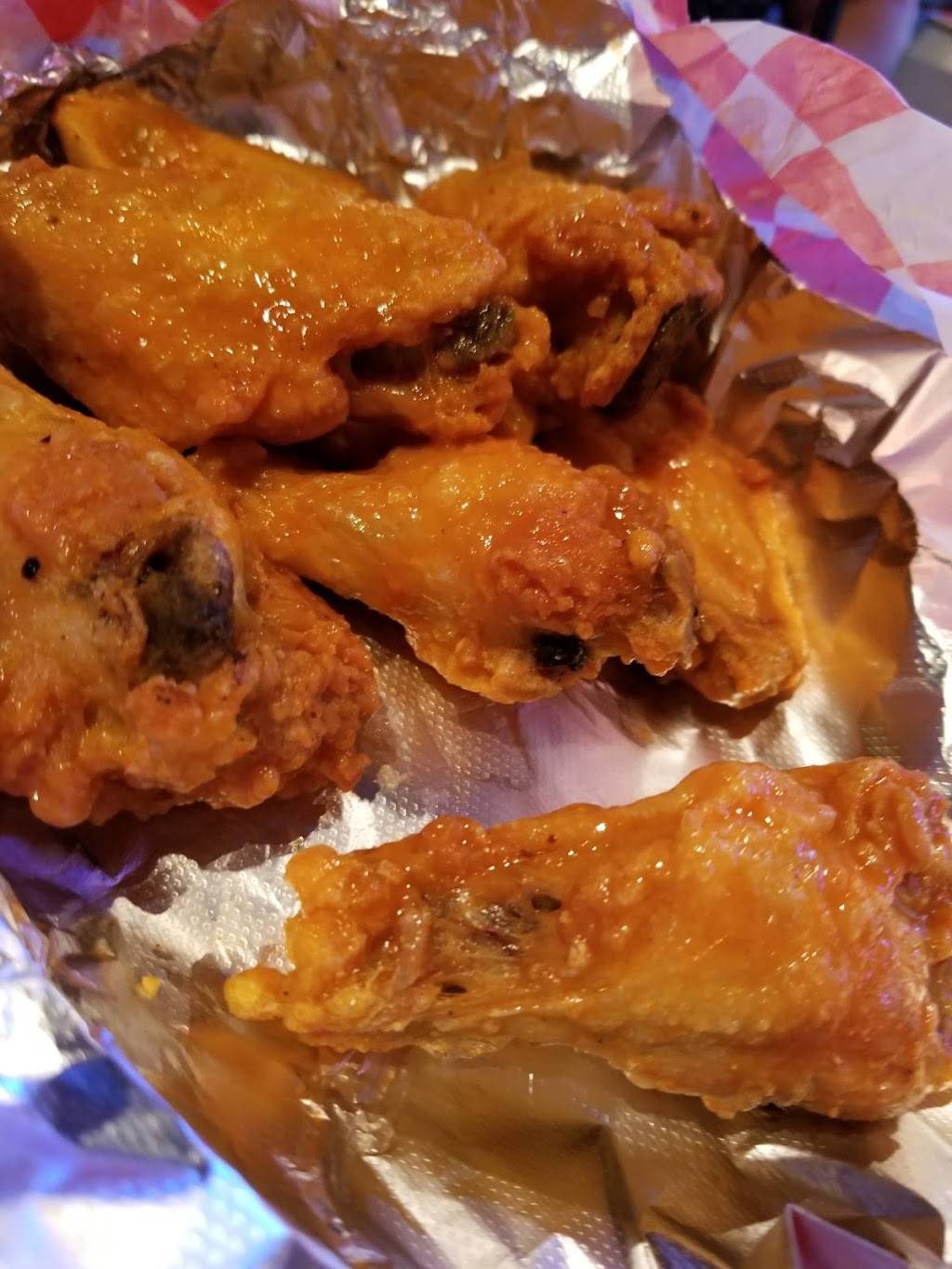 Bobbers Grill | restaurant | 1850 Scales Bend Rd NE, North Liberty, IA 52317, USA | 3196653474 OR +1 319-665-3474