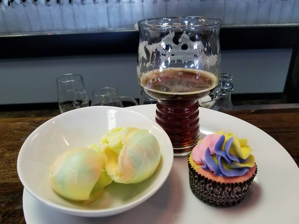 Homegrown Brewhouse | restaurant | 117 S Main St, Summerville, SC 29483, USA | 8438799342 OR +1 843-879-9342