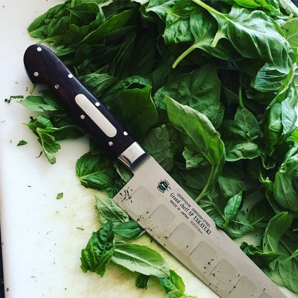 Dump N Roll | restaurant | 1401 Gilham St, Philadelphia, PA 19111, USA | 2158338269 OR +1 215-833-8269