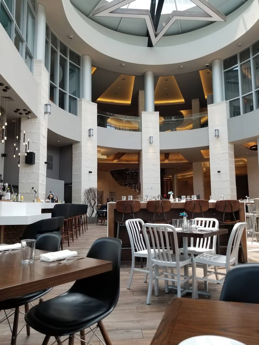 Second Bar + Kitchen | restaurant | 3121 Palm Way #101, Austin, TX 78758, USA | 7373004800 OR +1 737-300-4800