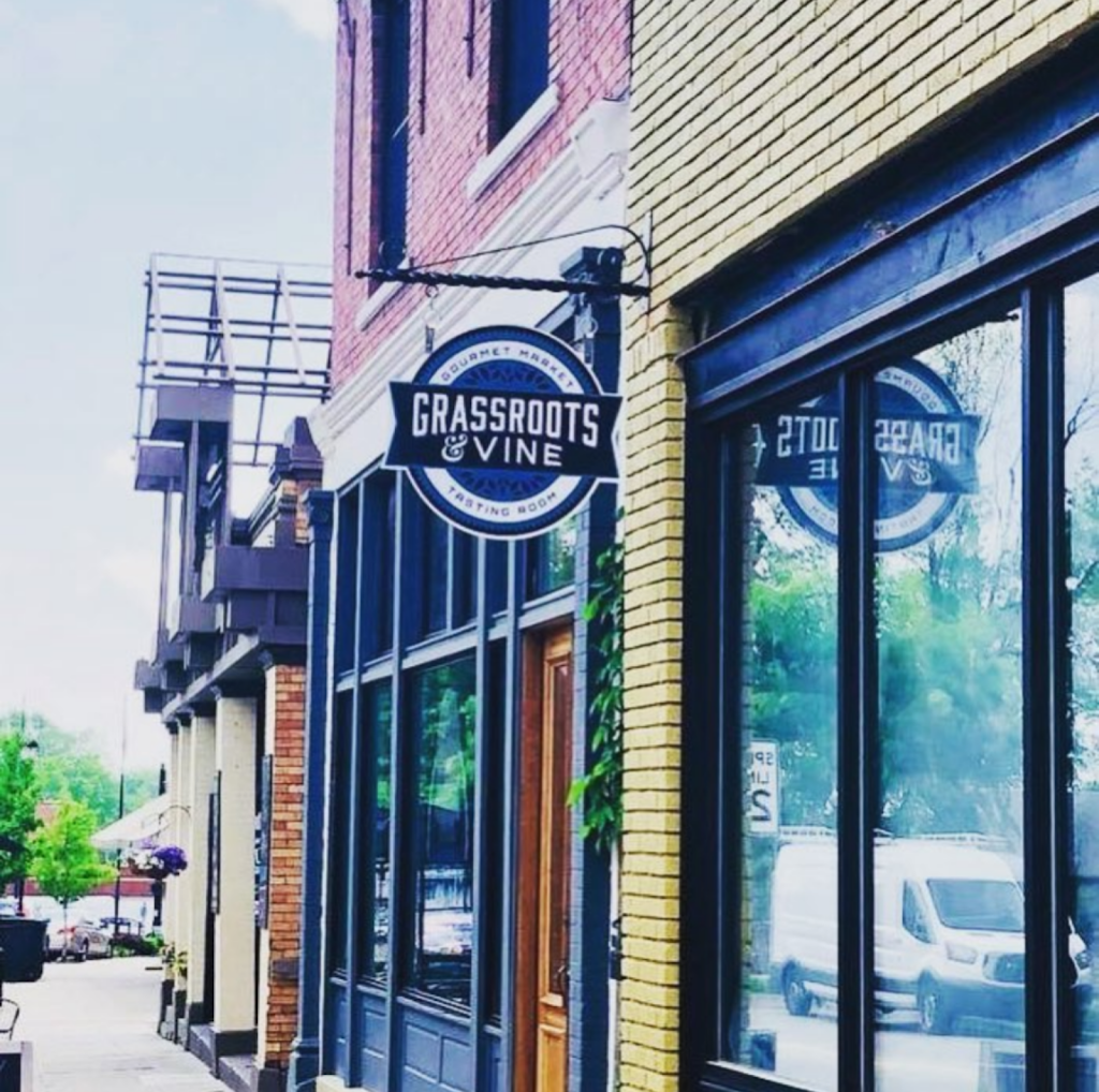 Grassroots & Vine | restaurant | 1011 S Ft Thomas Ave, Fort Thomas, KY 41075, USA | 8598148391 OR +1 859-814-8391