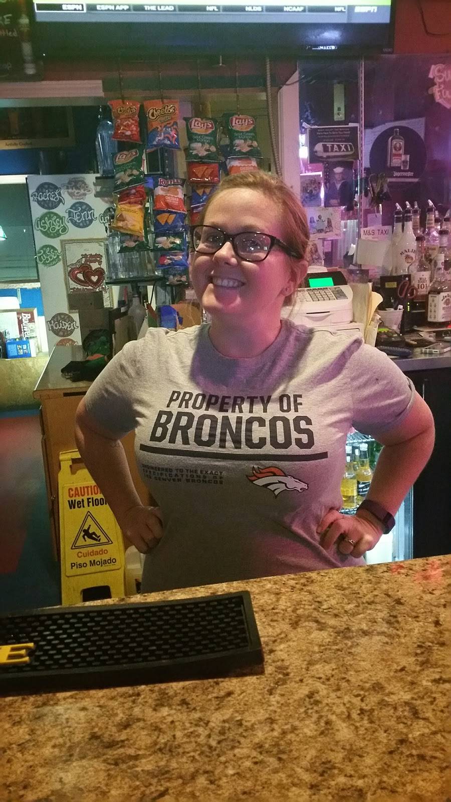 Pitt Stop Pub Grill | restaurant | 1710 E 10th St # 3, Jeffersonville, IN 47130, USA | 8122845475 OR +1 812-284-5475