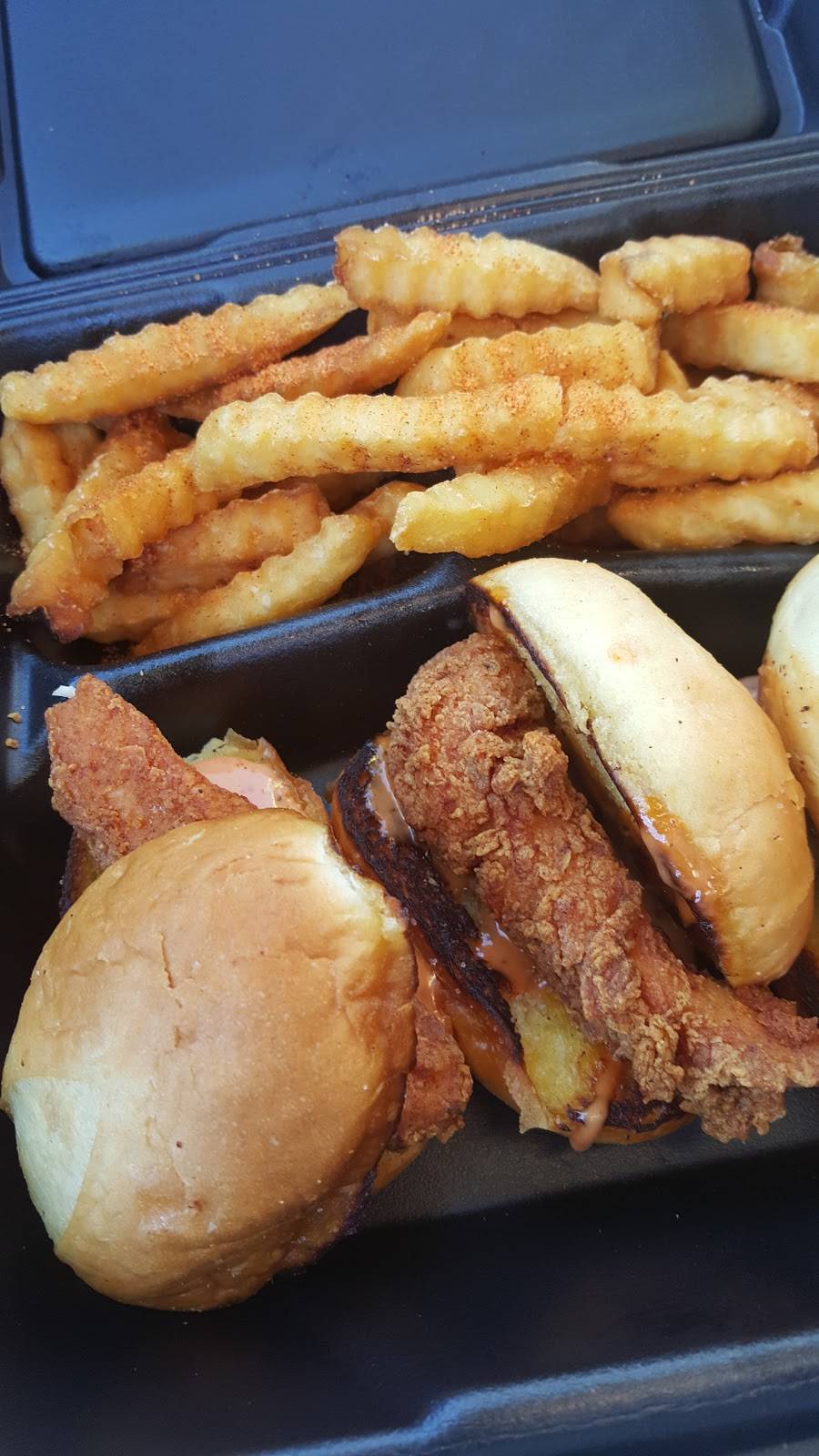 Zaxbys Chicken Fingers & Buffalo Wings | restaurant | 1640 Old 41 Hwy NW, Kennesaw, GA 30152, USA | 7704288789 OR +1 770-428-8789