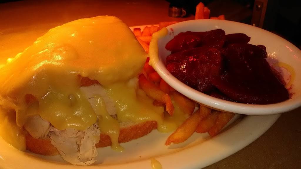 Big Mikes | restaurant | 120 N Pine St, Gloversville, NY 12078, USA | 5187253647 OR +1 518-725-3647