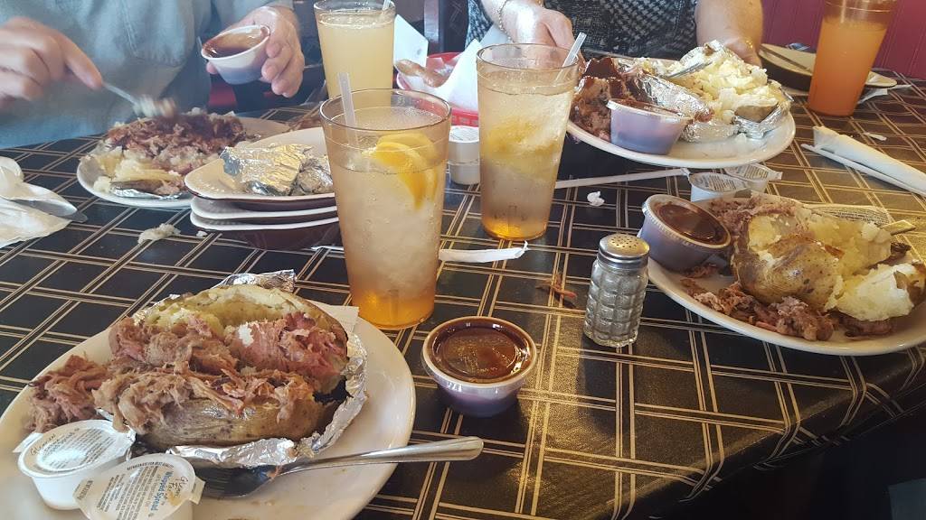 Berts Hometown Grill-Pizzeria | restaurant | 902 Tellico St S, Madisonville, TN 37354, USA | 4234422222 OR +1 423-442-2222