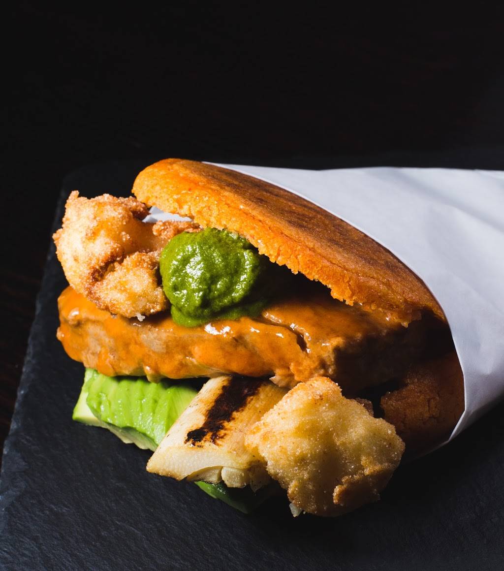 White Envelope Arepa Bar | restaurant | R. House, 301 W 29th St Suite 1006, Baltimore, MD 21211, USA | 4436811906 OR +1 443-681-1906