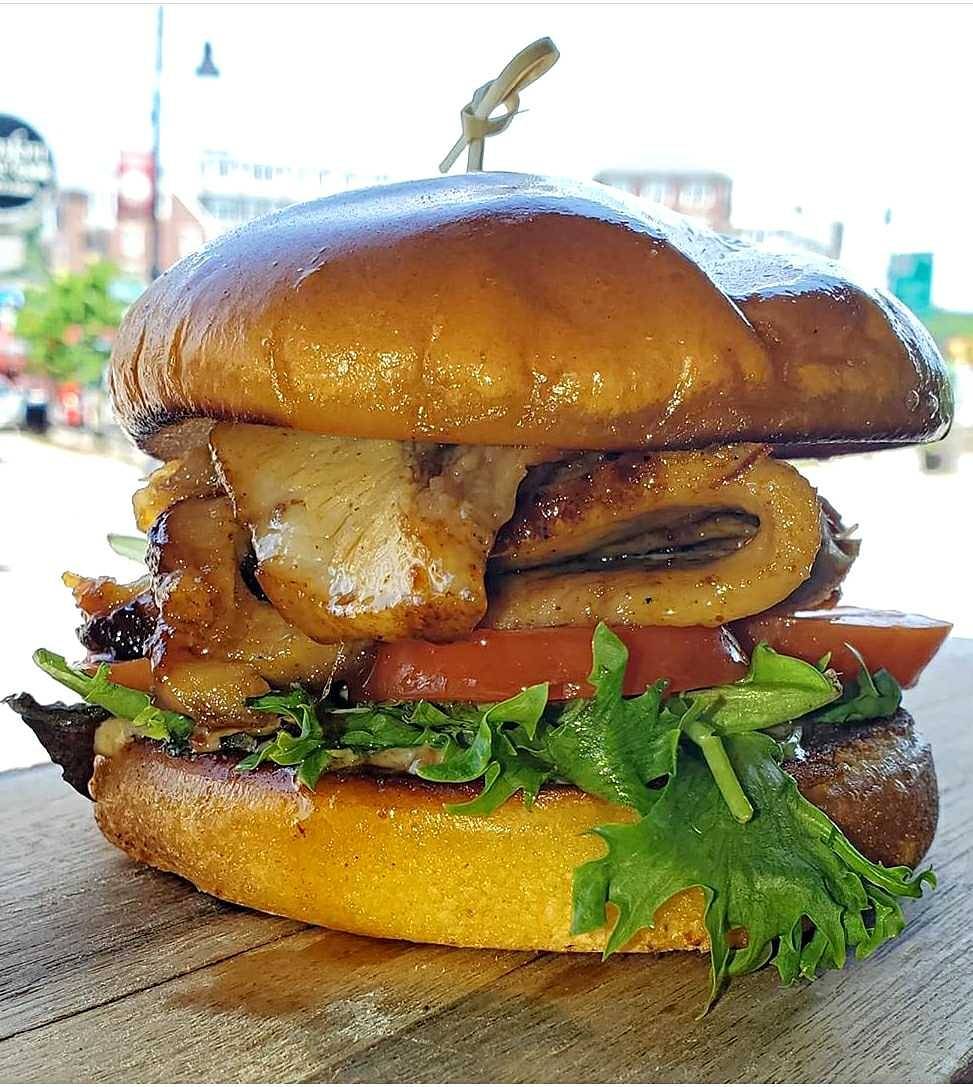 4th & Cherry | restaurant | 59 Washington St, Weymouth, MA 02188, USA | 7816604222 OR +1 781-660-4222