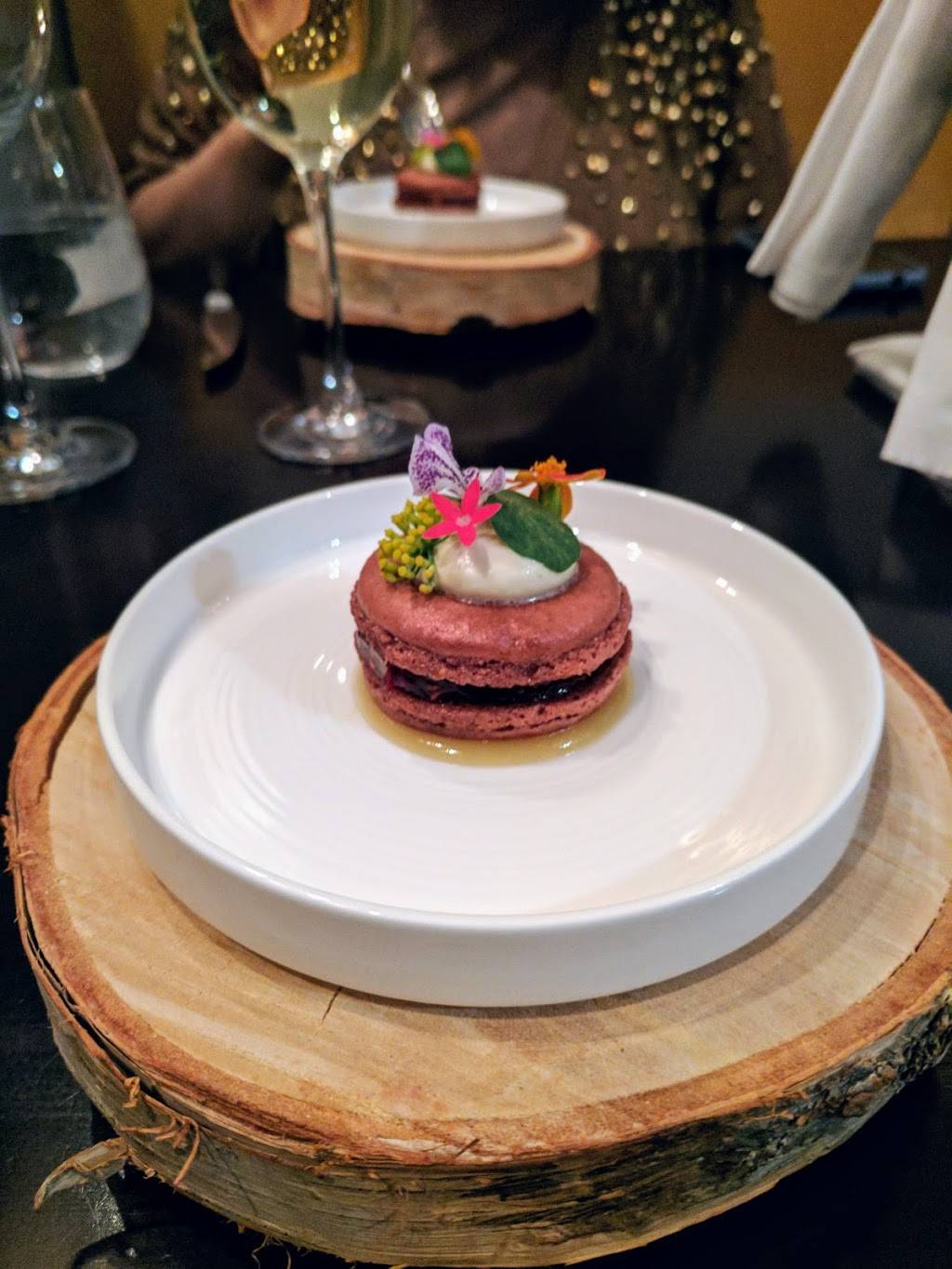 goosefoot | restaurant | 2656 W Lawrence Ave, Chicago, IL 60625, USA | 7739427547 OR +1 773-942-7547