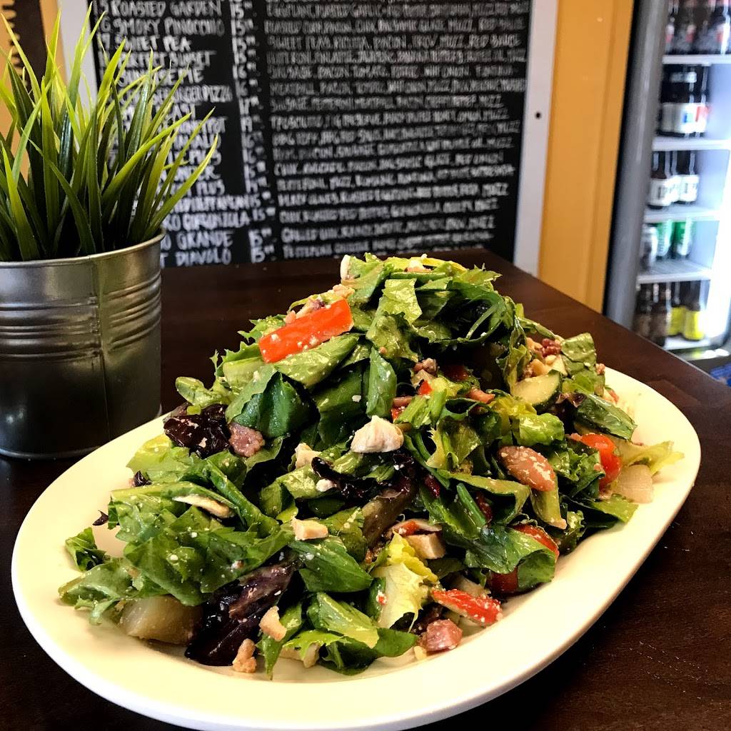 Kindles Wood Fired Pizzeria | restaurant | 10 Boston Post Rd E, Marlborough, MA 01752, Marlborough, MA 01752, USA | 5082569959 OR +1 508-256-9959