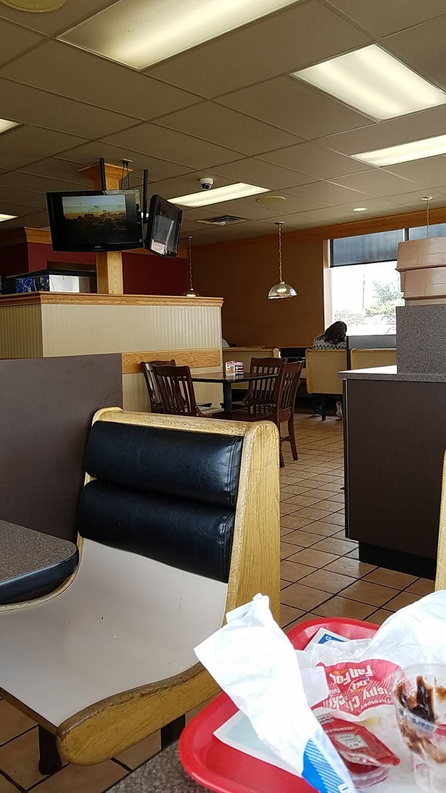 Dairy Queen | restaurant | 4110 Hills and Dales Rd NW, Canton, OH 44708, USA | 3304927747 OR +1 330-492-7747