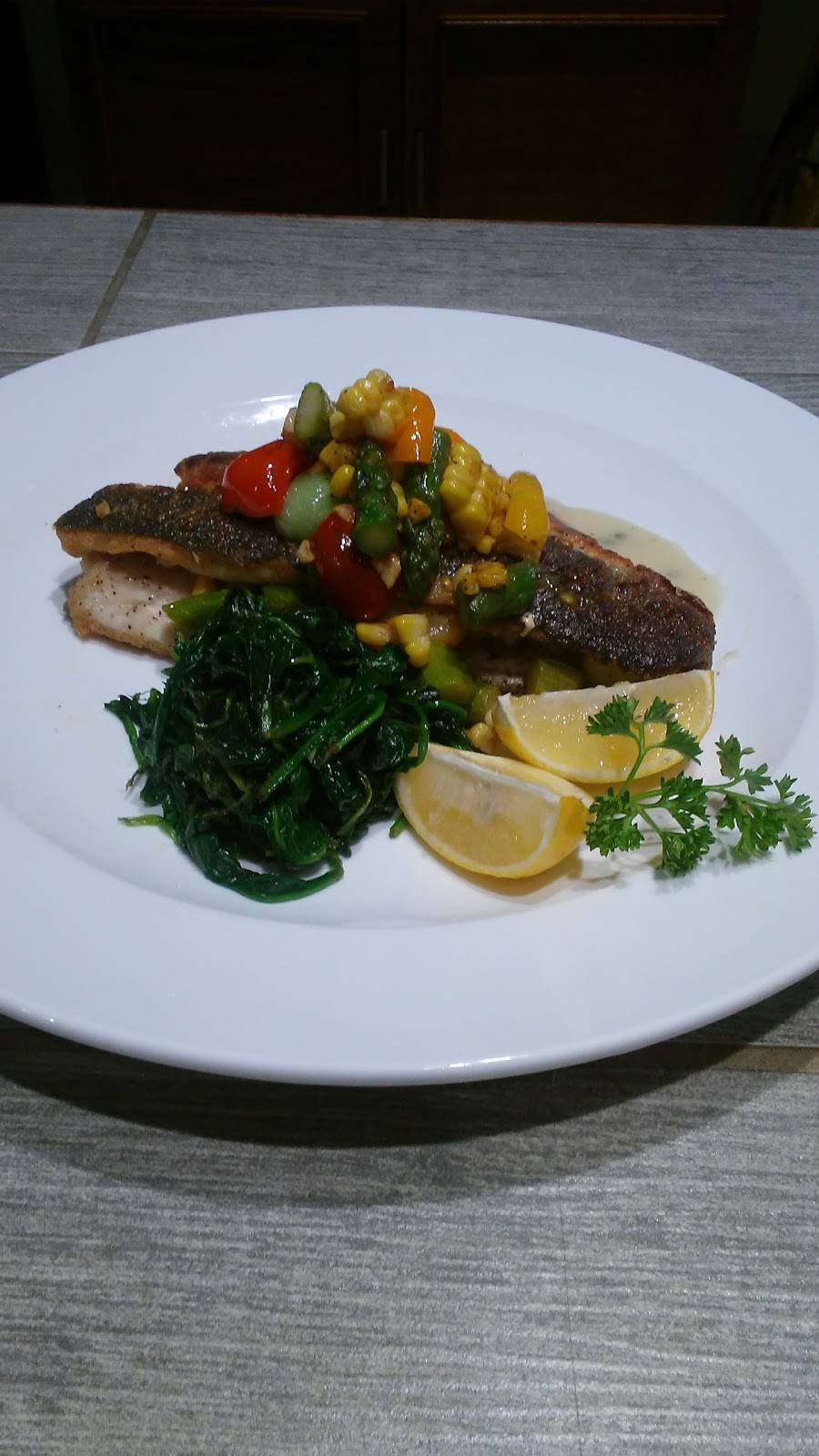 La Familia | restaurant | 505 Bedford Ave, Bellmore, NY 11710, USA | 5168097400 OR +1 516-809-7400