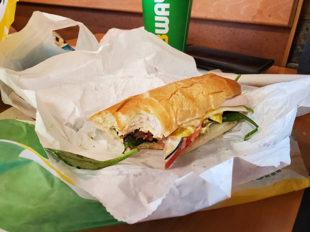Subway | meal takeaway | 25791 E Smoky Hill Rd Suite 30, Aurora, CO 80016, USA | 3036995810 OR +1 303-699-5810