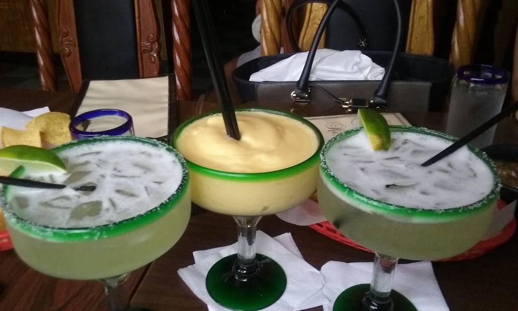 Garcias | restaurant | 1758 W Lawrence Ave, Chicago, IL 60640, USA | 7737841212 OR +1 773-784-1212