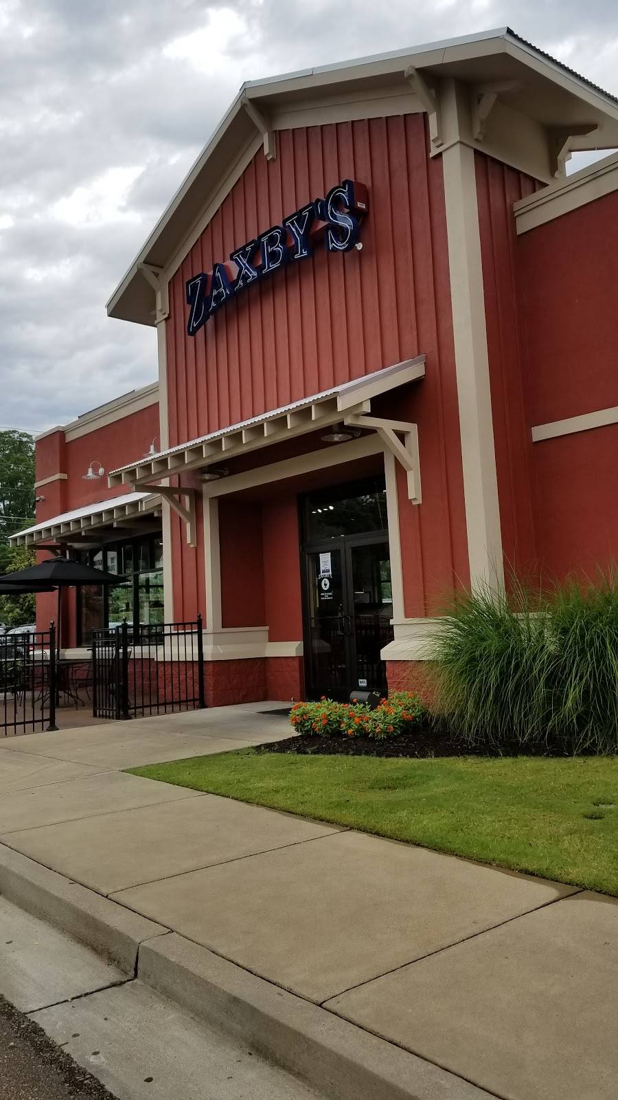 Zaxbys Chicken Fingers & Buffalo Wings | restaurant | 302 E Main St, Senatobia, MS 38668, USA | 6623018538 OR +1 662-301-8538