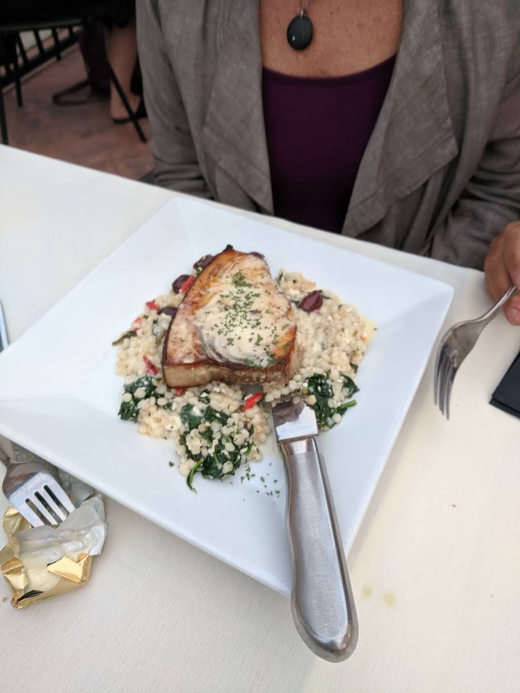 Joe Gatts Food & Cocktails | restaurant | 2126 Five Mile Line Rd, Penfield, NY 14526, USA | 5854850631 OR +1 585-485-0631