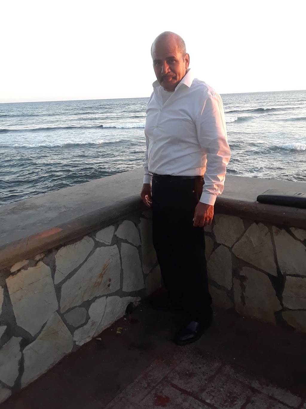 Wienerschnitzel | restaurant | 520 E Mission Blvd, Pomona, CA 91766, USA | 9096291240 OR +1 909-629-1240