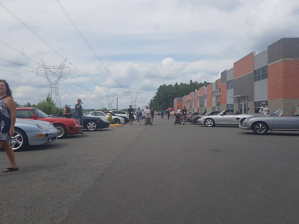 Microbrasserie Ruisseau Noir | restaurant | 3130a Boulevard des Entreprises, Terrebonne, QC J6X 4J8, Canada | 4504772391 OR +1 450-477-2391