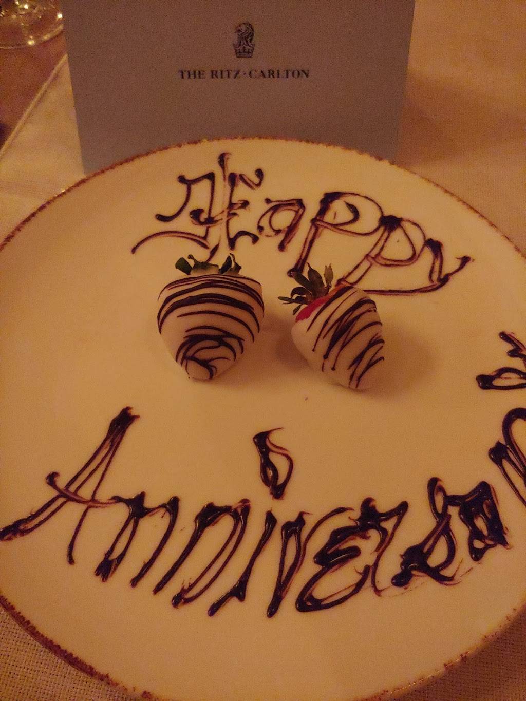 Mezzo | restaurant | 2600 Tiburon Dr, Naples, FL 34109, USA | 2395986644 OR +1 239-598-6644