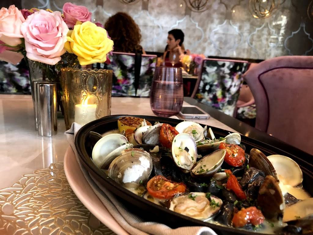 Bloom & Bee | restaurant | 1600 W Loop S, Houston, TX 77027, USA | 3462275139 OR +1 346-227-5139