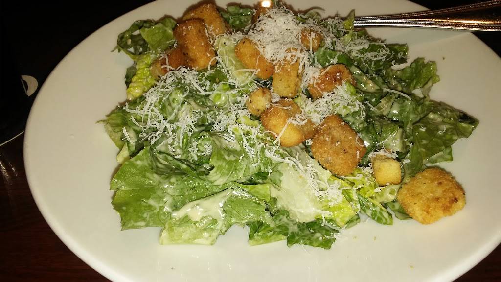 Houlihans | restaurant | 8240 Gateway Overlook Dr, Elkridge, MD 21075, USA | 4107826016 OR +1 410-782-6016