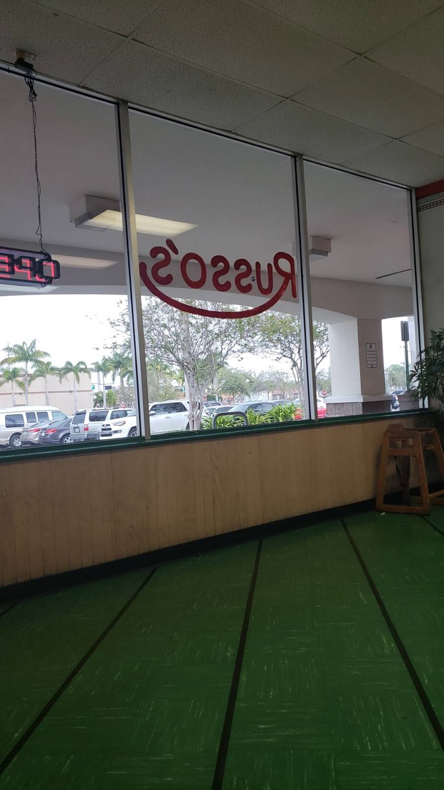 Russos | restaurant | 1246 Northlake Blvd, Lake Park, FL 33403, USA | 5618457722 OR +1 561-845-7722