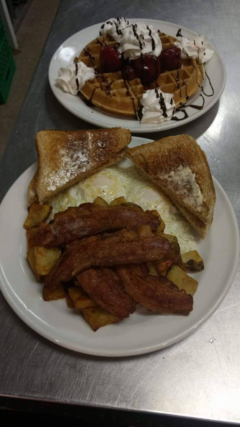 East Side Diner | restaurant | 268 E Main St, Welland, ON L3B 3W9, Canada | 2898208638 OR +1 289-820-8638