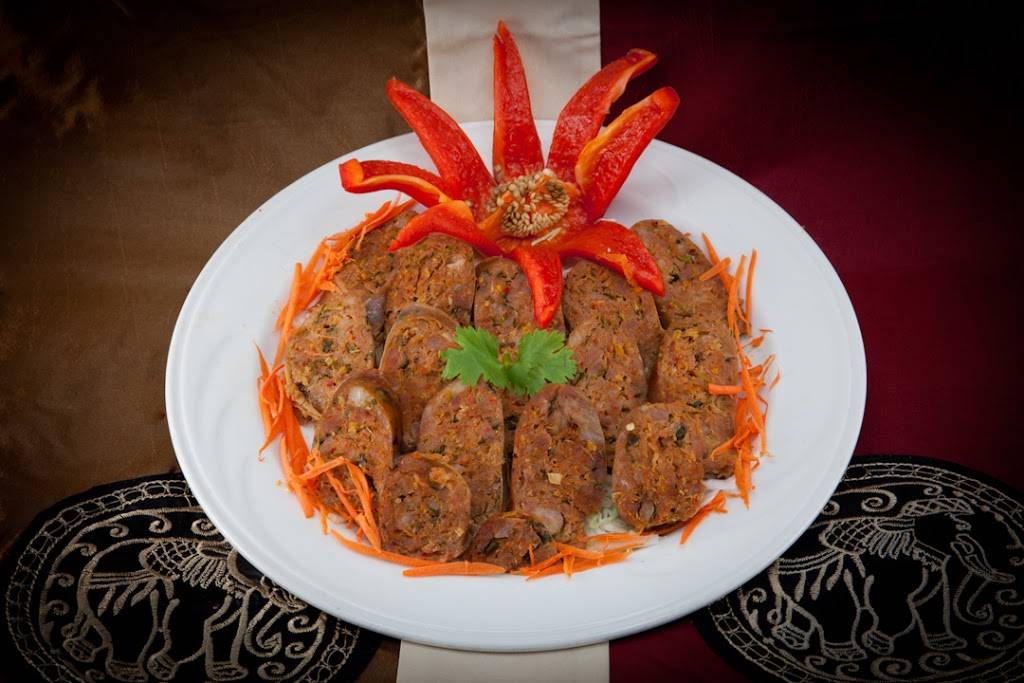 Top Thai Cuisine | restaurant | 7333 Reseda Blvd, Reseda, CA 91335, USA | 8187058902 OR +1 818-705-8902