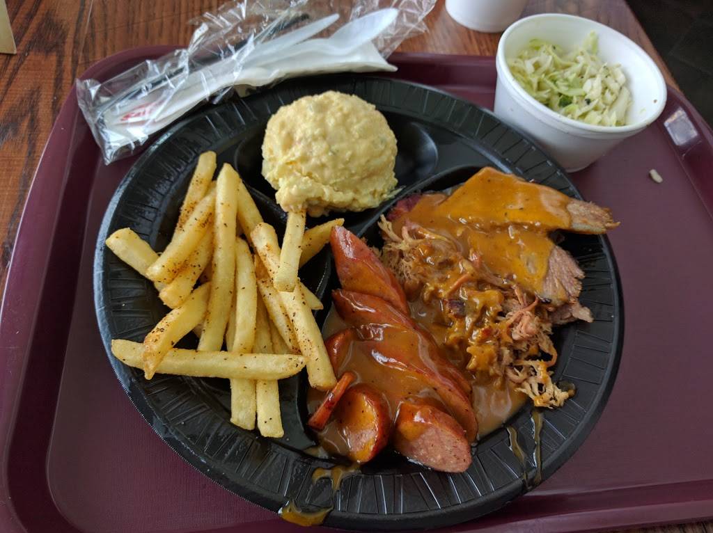 The Salt Lick | restaurant | 3200 Terminal A, 3200 Terminal A E Airfield Dr, Dallas, TX 75261, USA | 9729737303 OR +1 972-973-7303