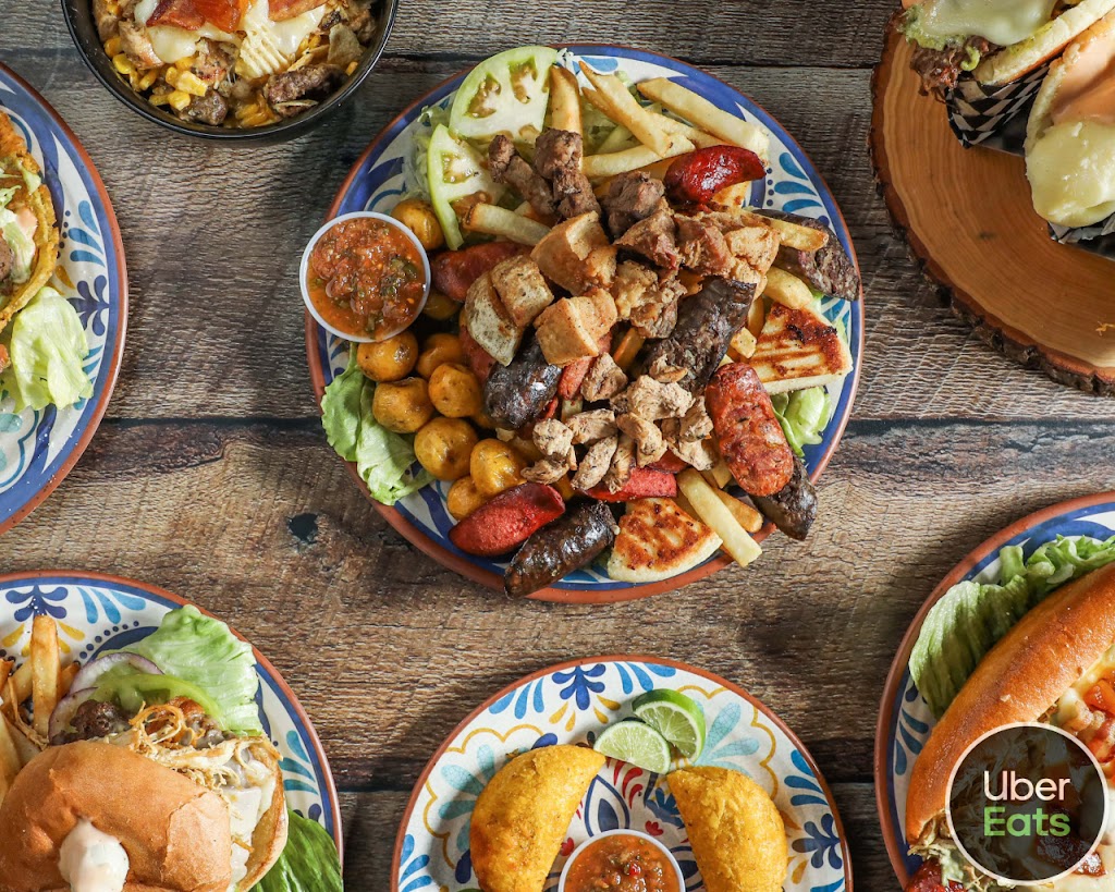 Que Hubo Mi Perro | restaurant | 7392 Radio Rd, Naples, FL 34104, USA | 3056081400 OR +1 305-608-1400