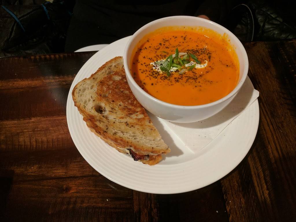 Blue 44 Restaurant and Bar | restaurant | 5507 Connecticut Ave NW, Washington, DC 20015, USA | 2023622583 OR +1 202-362-2583