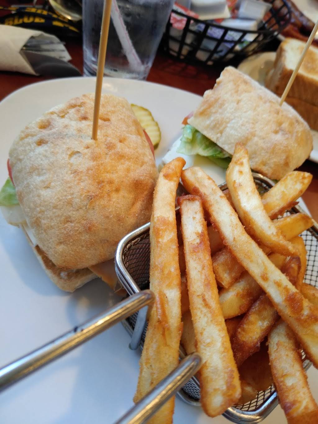 Silver Grill Family Restaurant | restaurant | 535 N Cedar St, Imlay City, MI 48444, USA | 8107242300 OR +1 810-724-2300